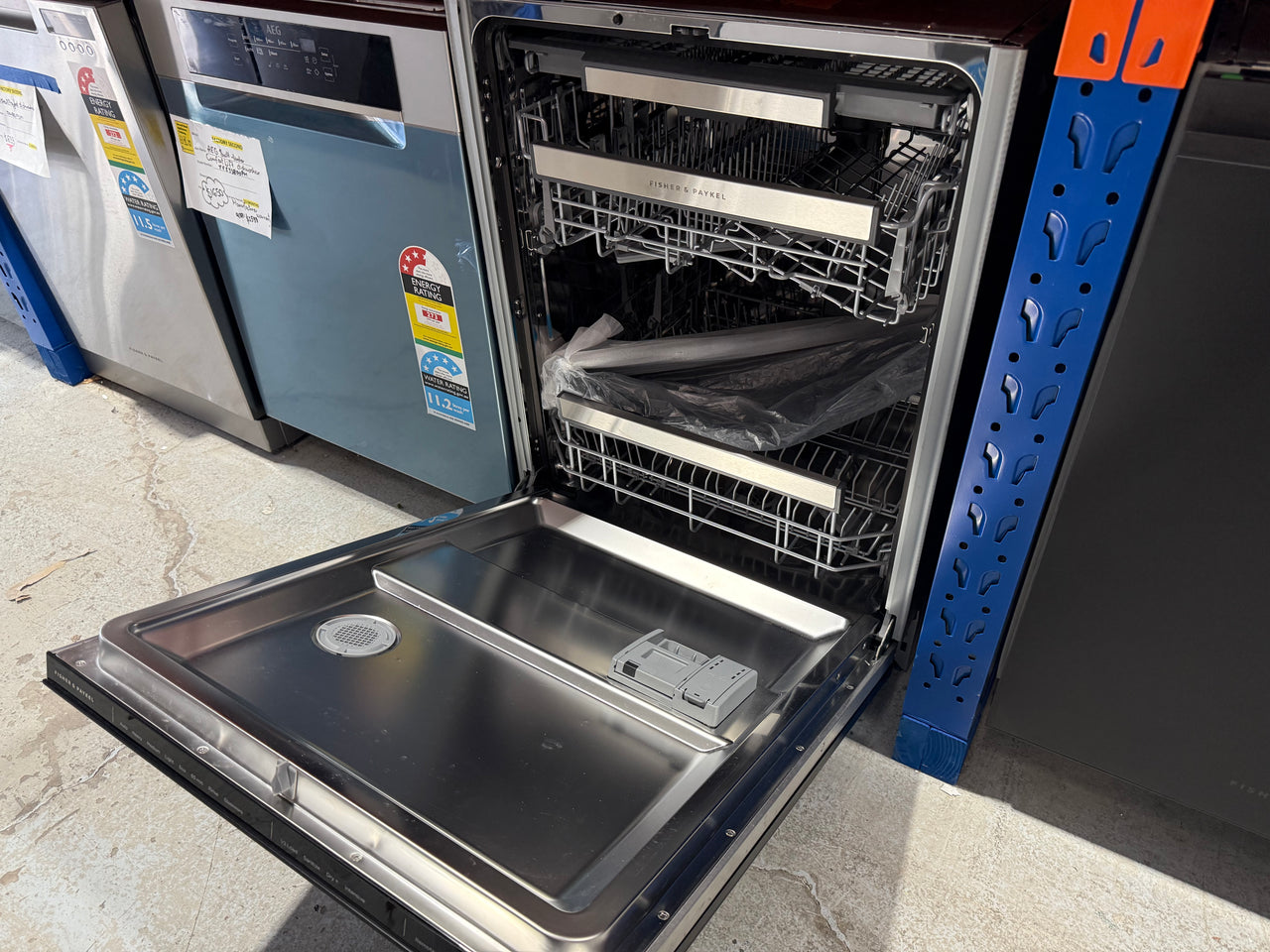 Factory second FISHER PAYKEL SERIES 7 TALL BUILT UNDER DISHWASHER WITH SANITISE BLACK DW60UZT4B2 - Second Hand Appliances Geebung