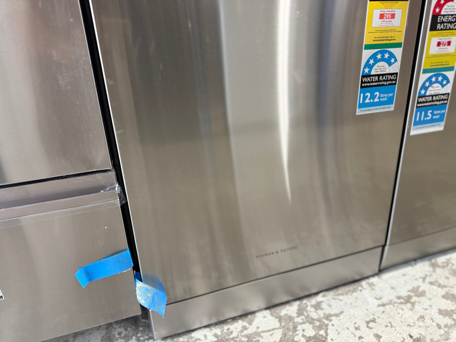 Factory second FISHER & PAYKEL CONTEMPORARY DISHWASHER DW60FC1X2 - Second Hand Appliances Geebung