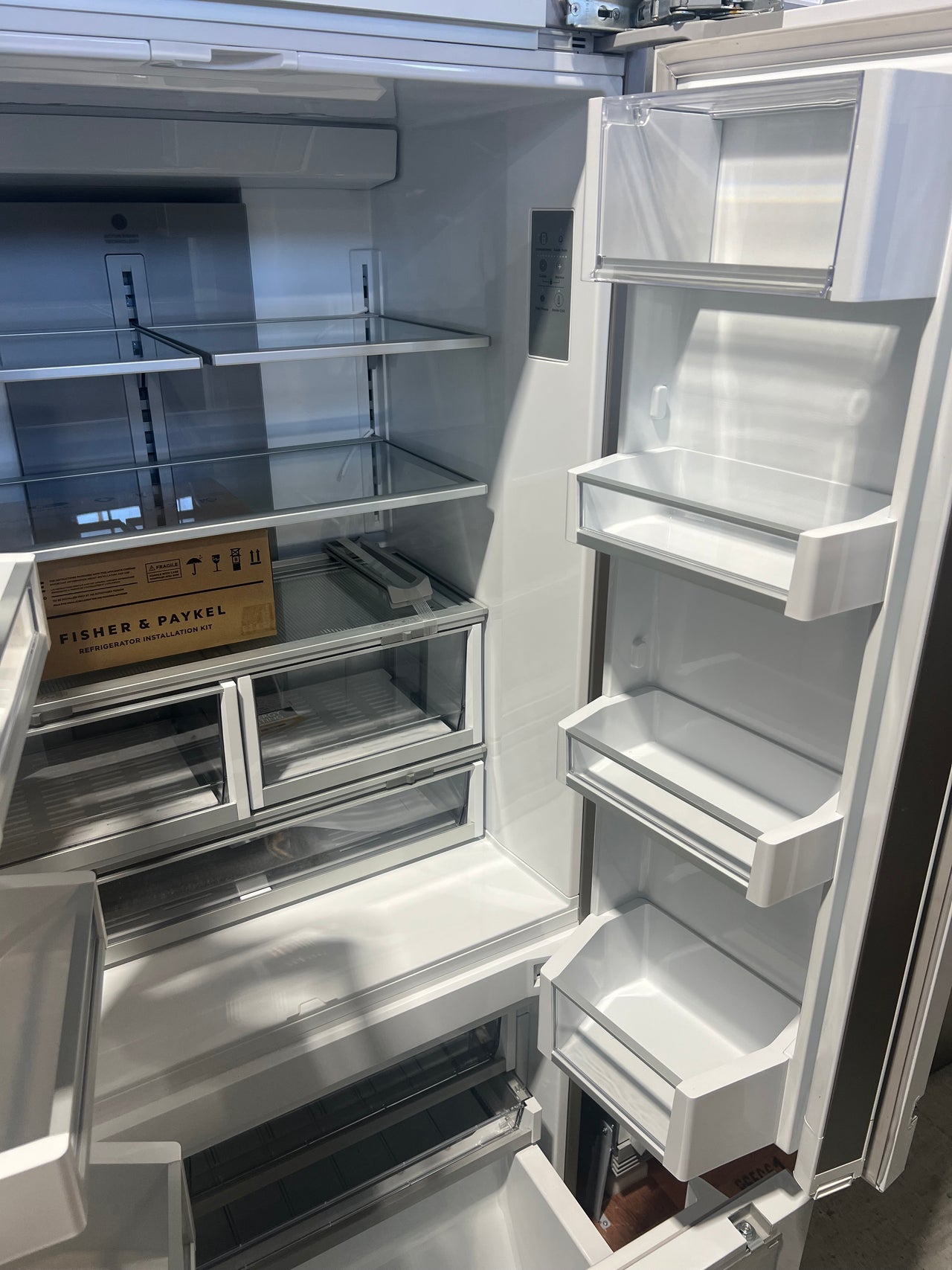 Factory second FISHER & PAYKEL SERIES 7 INTEGRATED FRENCH DOOR REFRIGERATOR FREEZER, 80CM RS80A1 - Second Hand Appliances Geebung