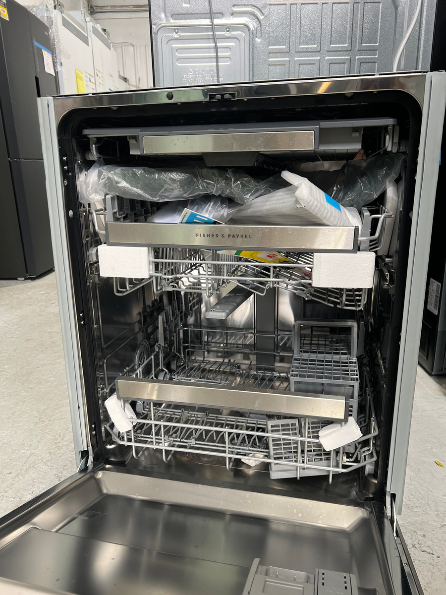 Factory second FISHER & PAYKEL SERIES 7 TALL BUILT UNDER DISHWASHER WITH SANITISE BLACK DW60UZT4B2 - Second Hand Appliances Geebung
