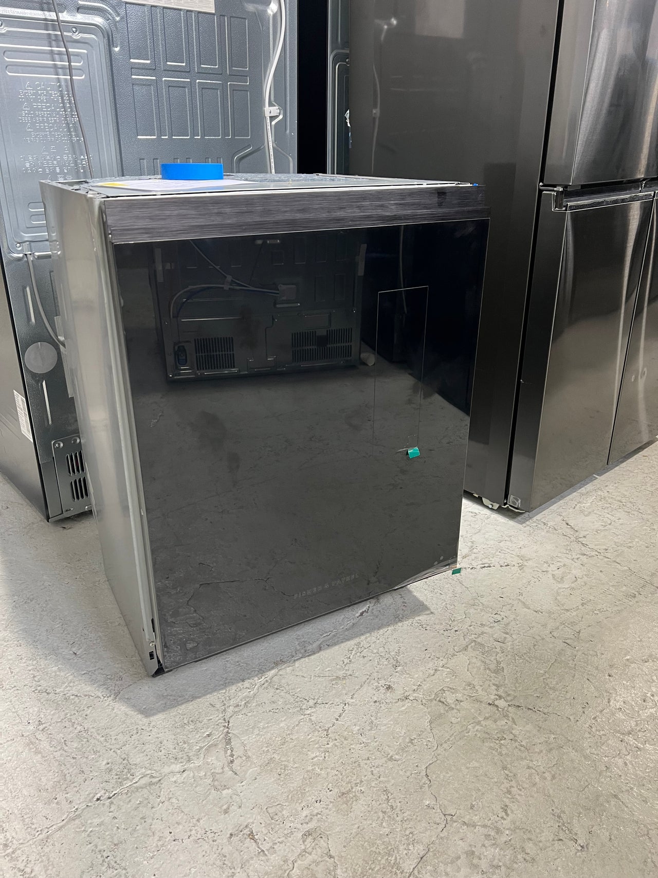 Factory second FISHER & PAYKEL SERIES 7 TALL BUILT UNDER DISHWASHER WITH SANITISE BLACK DW60UZT4B2 - Second Hand Appliances Geebung