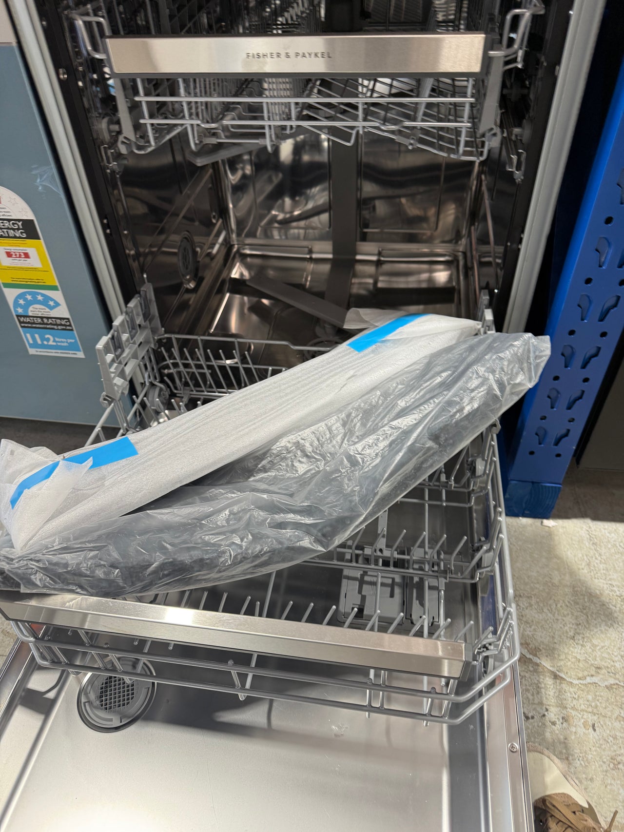 Factory second FISHER PAYKEL SERIES 7 TALL BUILT UNDER DISHWASHER WITH SANITISE BLACK DW60UZT4B2 - Second Hand Appliances Geebung