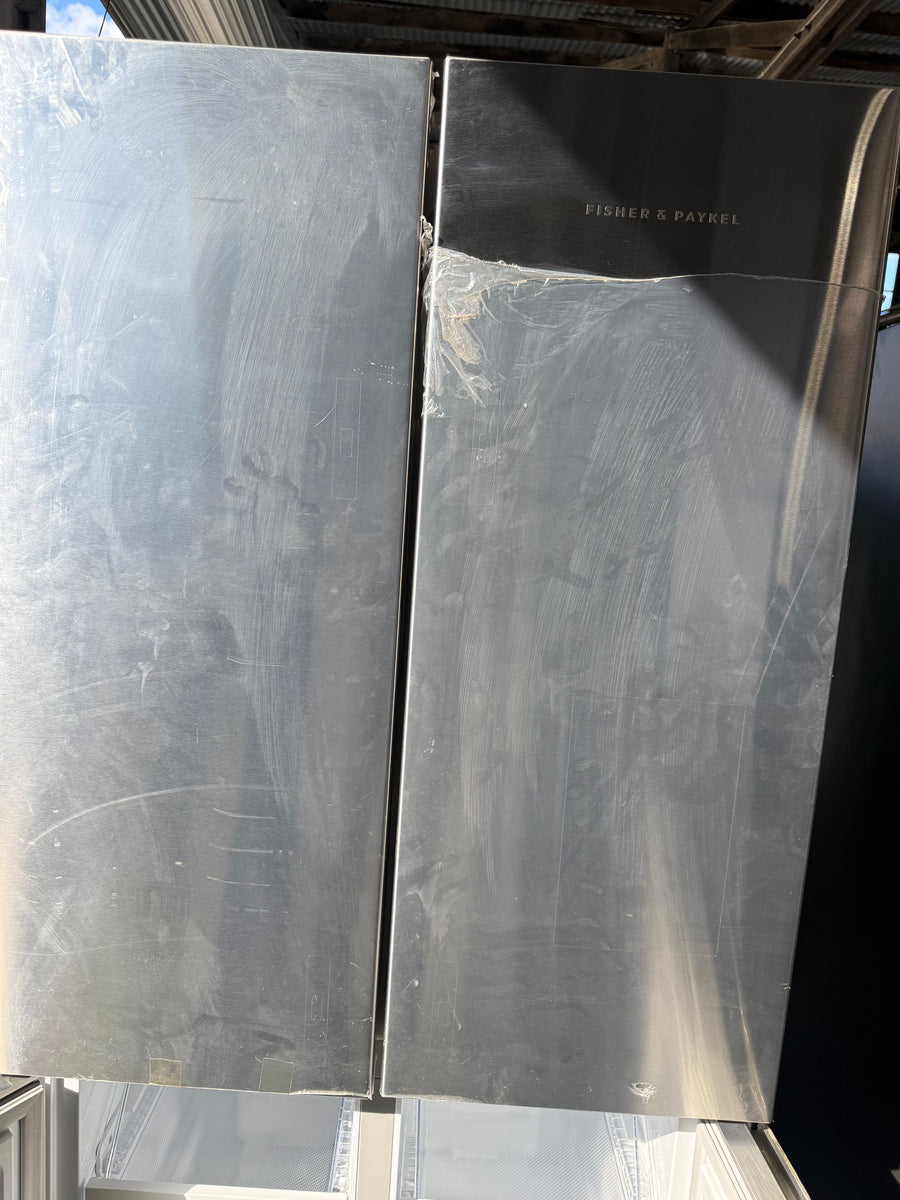 Factory second Fishe &Paykel RF500QNX1 498L Quad Door Fridge - Second Hand Appliances Geebung