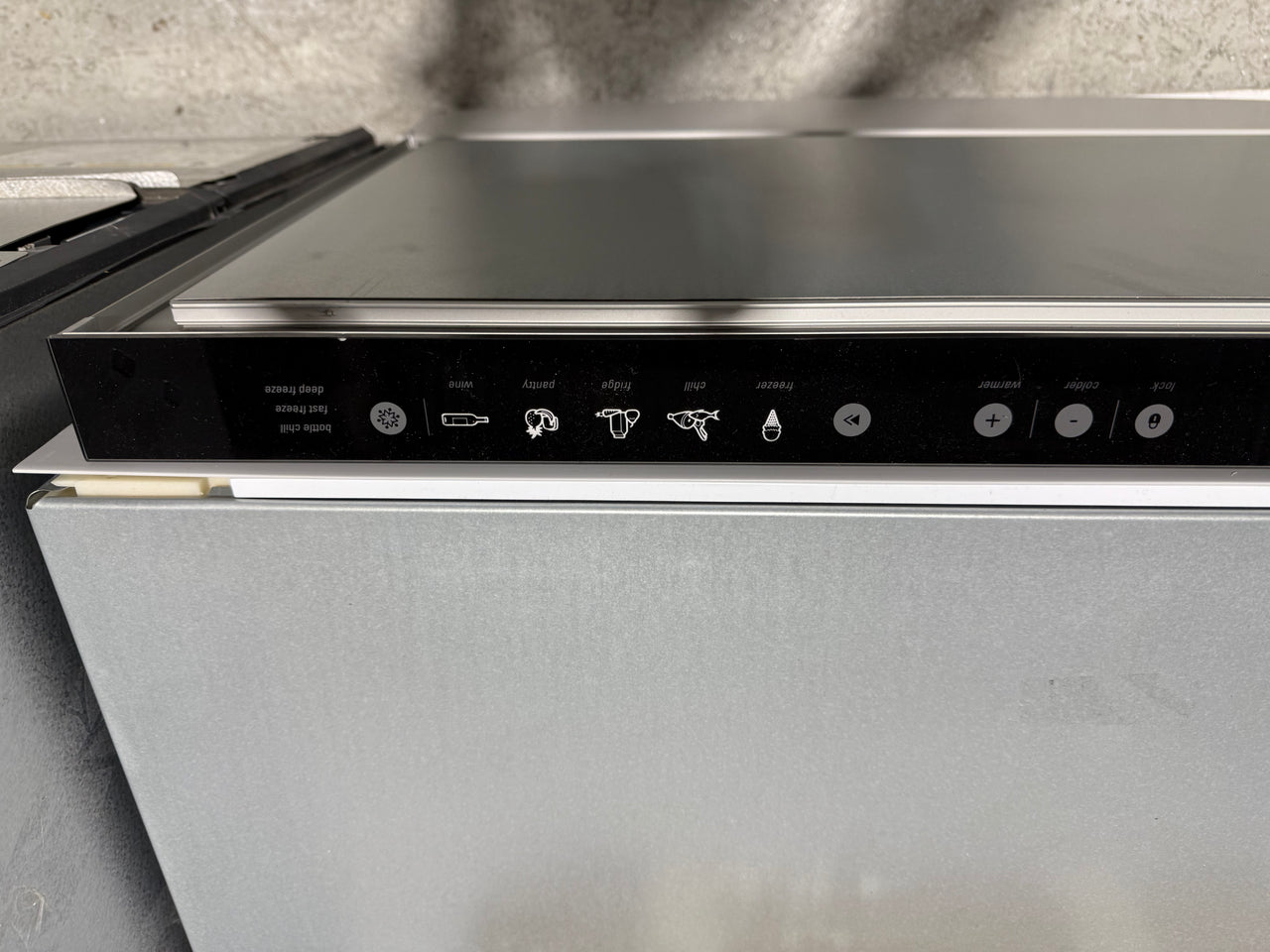 Factory second Fisher & Paykel 104L Integrated Fridge Drawer RB90S64MKIW1 - Second Hand Appliances Geebung