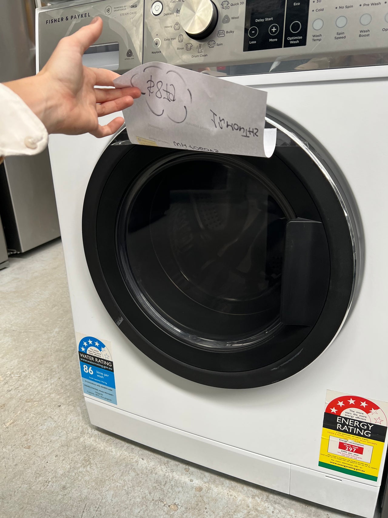 Factory second Fisher&Paykel 10kg Front Load Washer with SteamRefresh  WH1060P3 - Second Hand Appliances Geebung