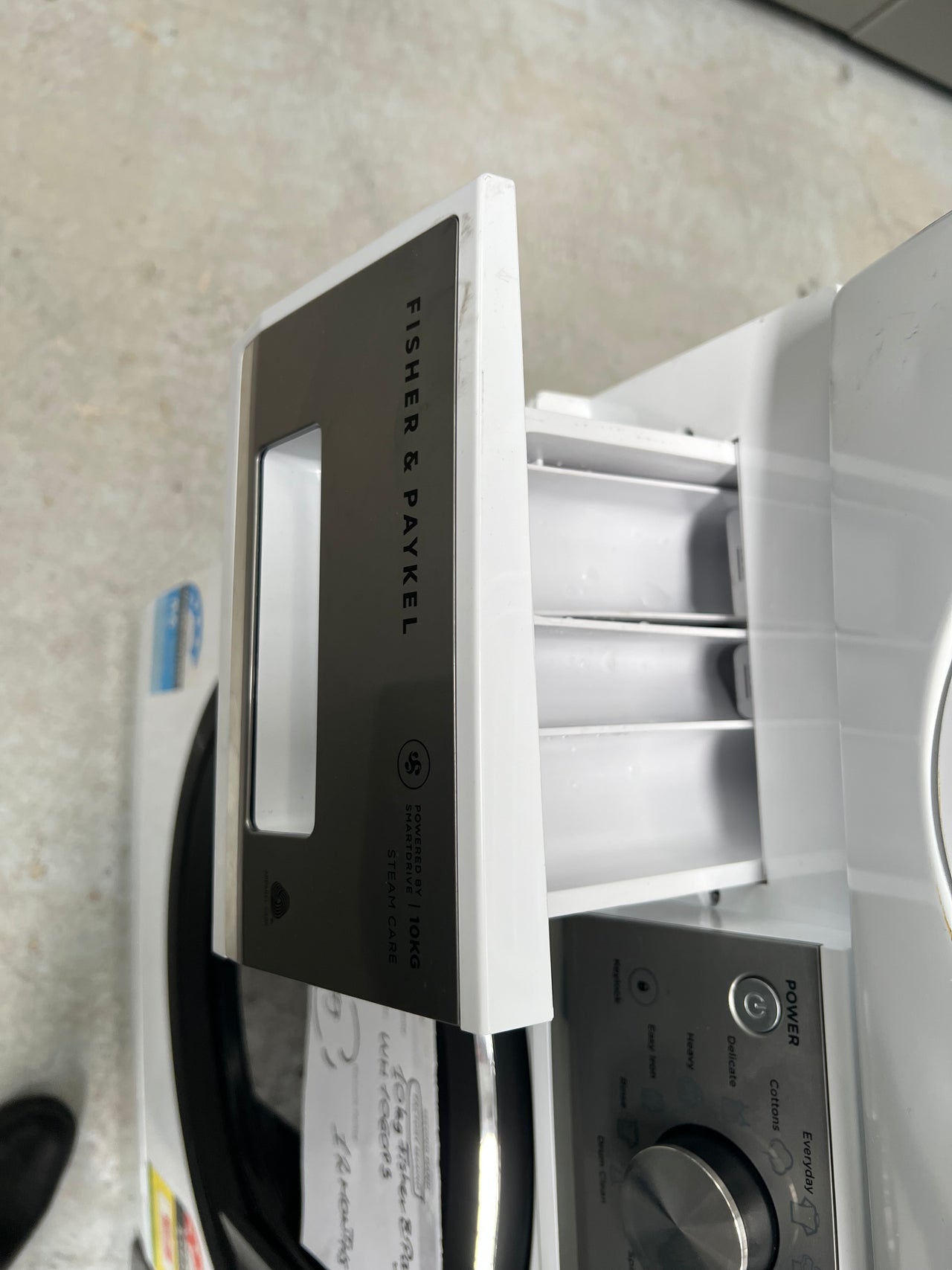 Factory second Fisher&Paykel 10kg Front Load Washer with SteamRefresh  WH1060P3 - Second Hand Appliances Geebung