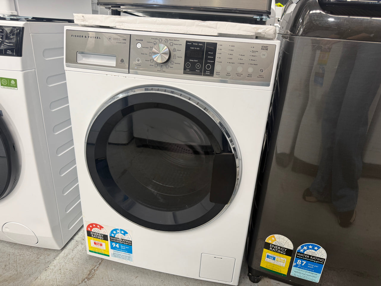 Factory second Fisher & Paykel 11kg Front Load Washer WH1160S1 - Second Hand Appliances Geebung
