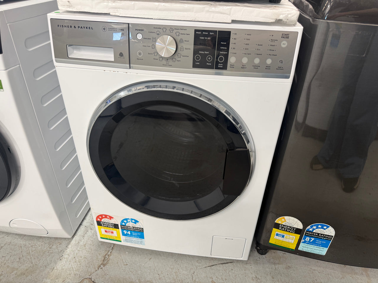 Factory second Fisher & Paykel 11kg Front Load Washer WH1160S1 - Second Hand Appliances Geebung