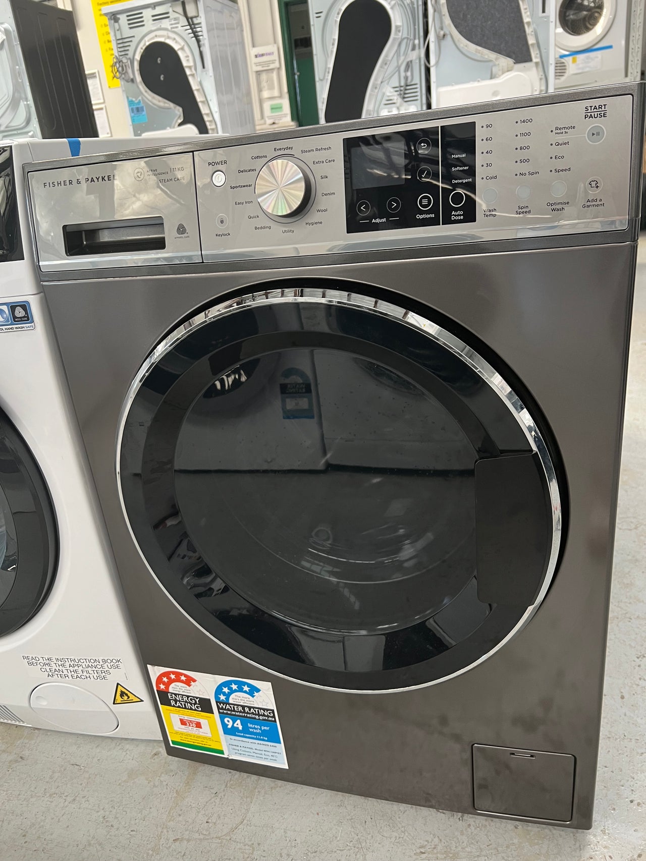 Factory second Fisher & Paykel 11kg Front Load Washing Machine with ActiveIntelligence and Steam Care - Second Hand Appliances Geebung