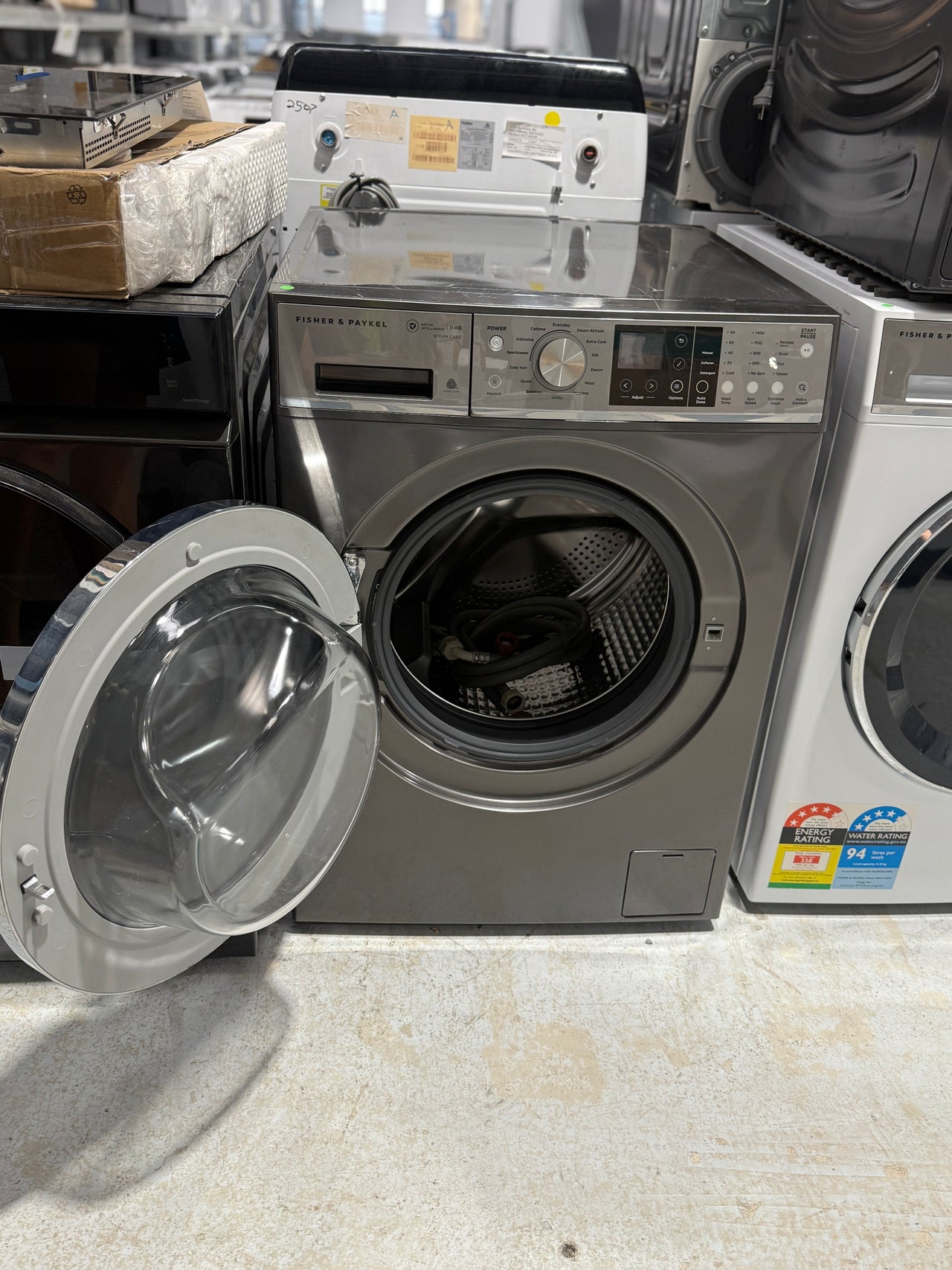 Factory second Fisher & Paykel WH1160FG2 11kg Series 9 Front Loader Washer - Second Hand Appliances Geebung