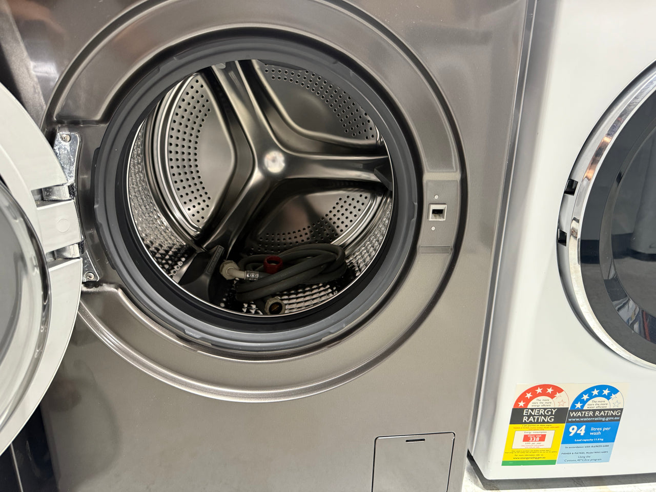 Factory second Fisher & Paykel WH1160FG2 11kg Series 9 Front Loader Washer - Second Hand Appliances Geebung