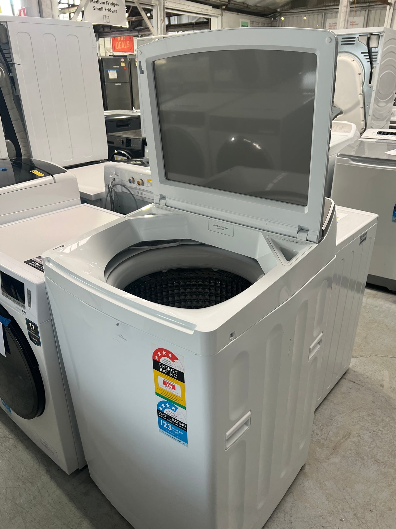 Factory second Fisher& Paykel 12kg Top Load Washing Machine with UV Sanitise Model: WL1264P1 - Second Hand Appliances Geebung