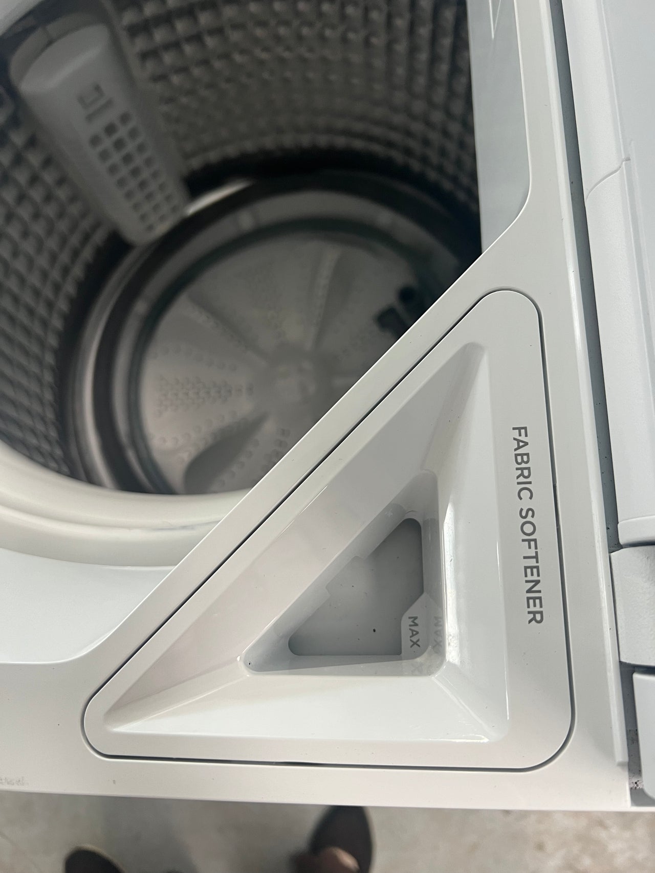 Factory second Fisher& Paykel 12kg Top Load Washing Machine with UV Sanitise Model: WL1264P1 - Second Hand Appliances Geebung