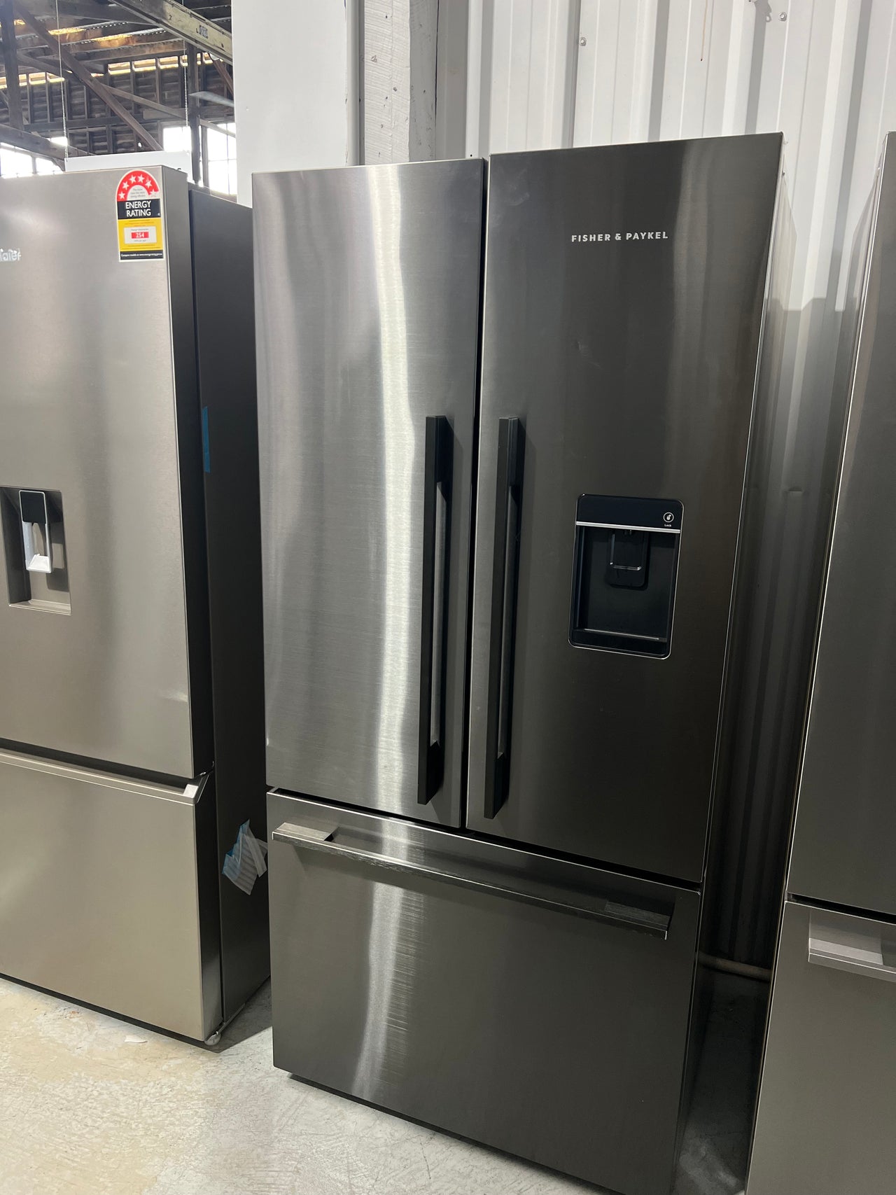 Factory second Fisher&Paykel 487l French Door RF522ADUB5 - Second Hand Appliances Geebung