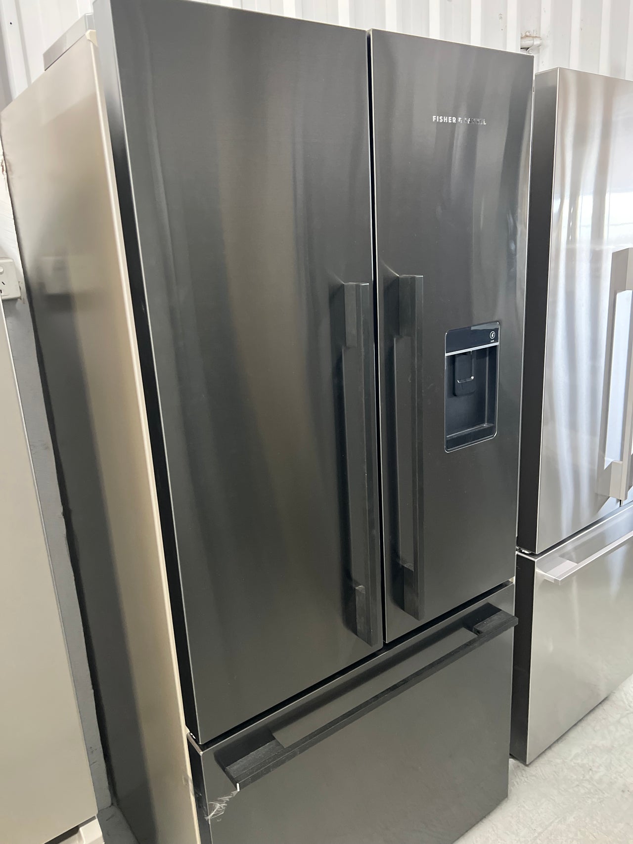 Factory second Fisher&Paykel 487l French Door RF522ADUB5 - Second Hand Appliances Geebung