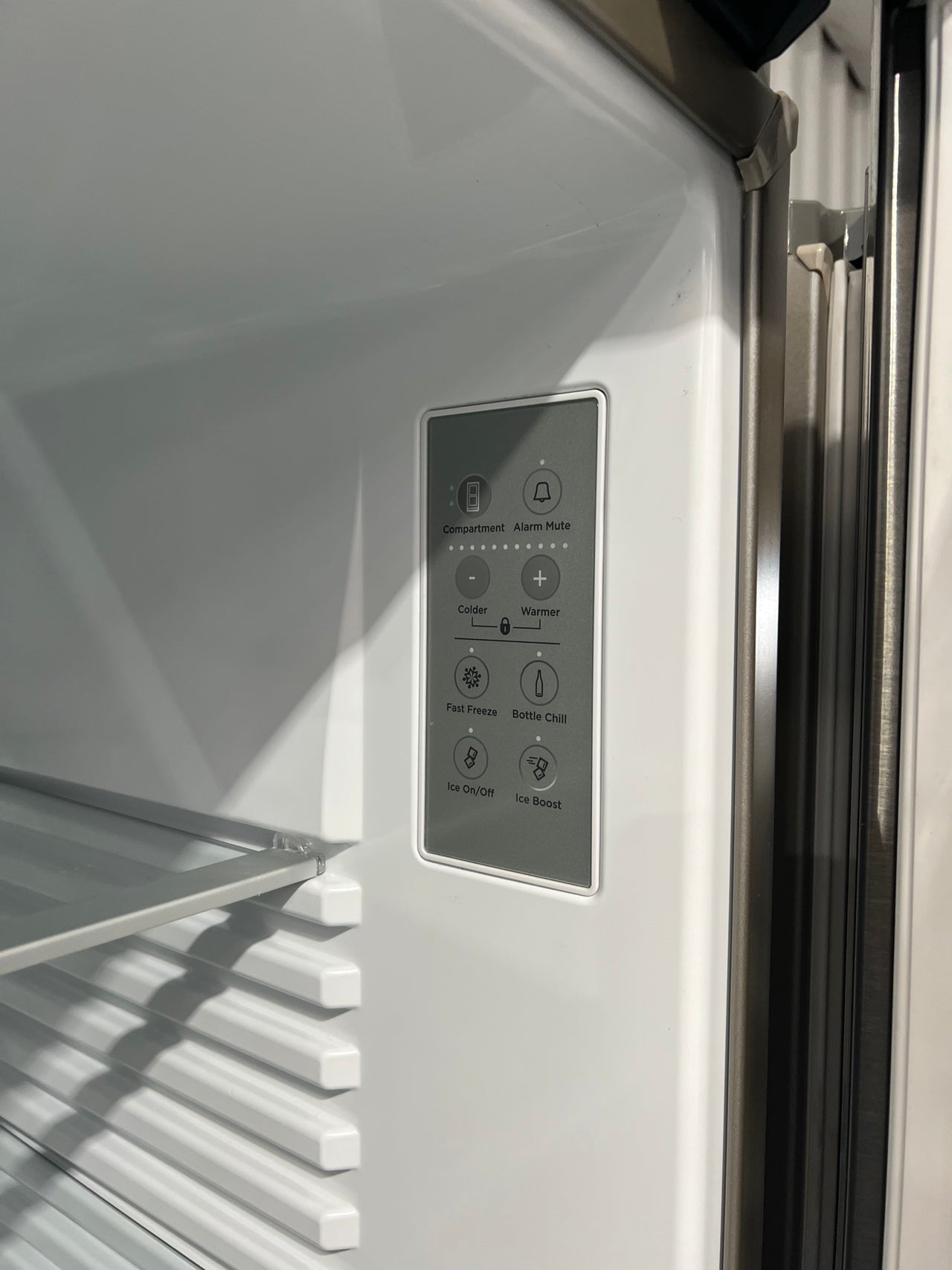 Factory second Fisher&Paykel 487l French Door RF522ADUB5 - Second Hand Appliances Geebung