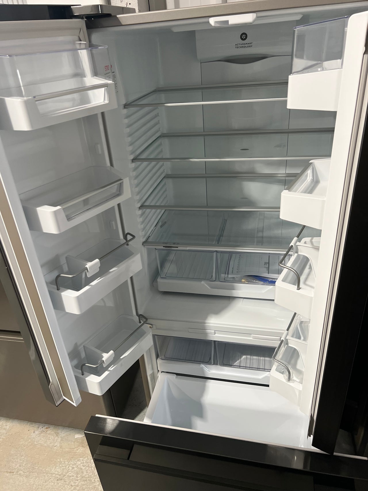 Factory second Fisher&Paykel 487l French Door RF522ADUB5 - Second Hand Appliances Geebung