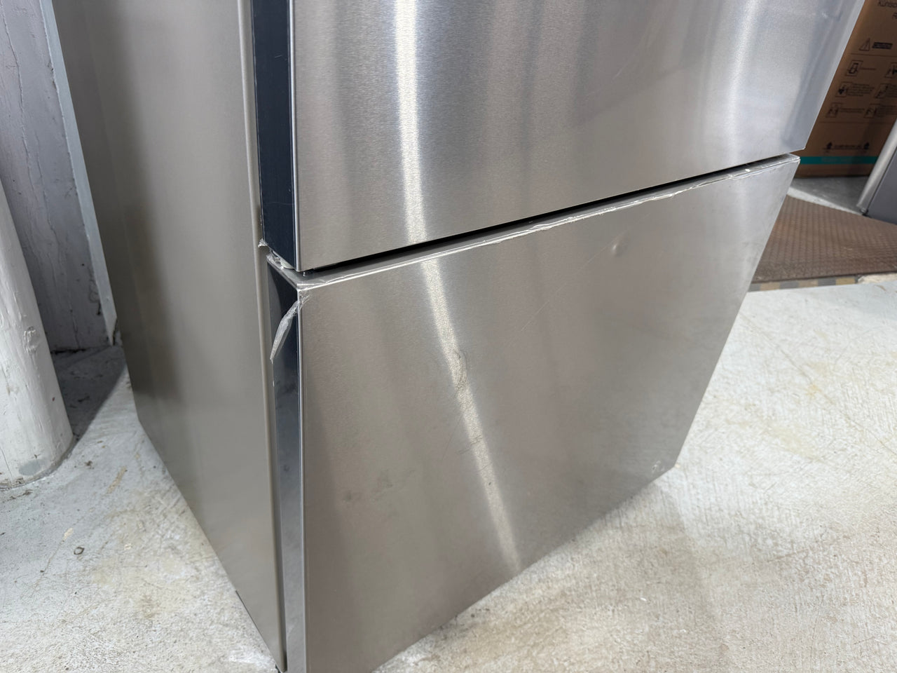 Factory second Fisher & Paykel 494 L Bottom Mount Refrigerator – Stainless Steel (RF522BLPX6) - Second Hand Appliances Geebung