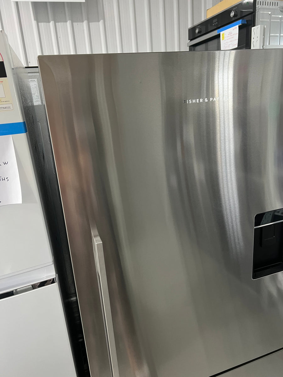 Factory second Fisher & Paykel 494L ActiveSmart Bottom Mount Fridge E522BRXFDU5 - Second Hand Appliances Geebung