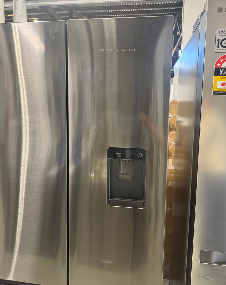 Factory second Fisher & Paykel 511L Series 7 French Door Refrigerator – Black Stainless Steel Model: RF505ANUB1 - Second Hand Appliances Geebung