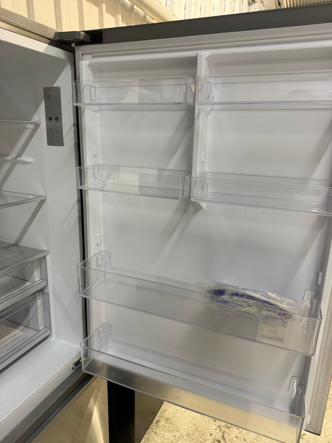 Factory second Fisher & Paykel 515L Bottom Mount Fridge  – RF505BRNUX1 - Second Hand Appliances Geebung