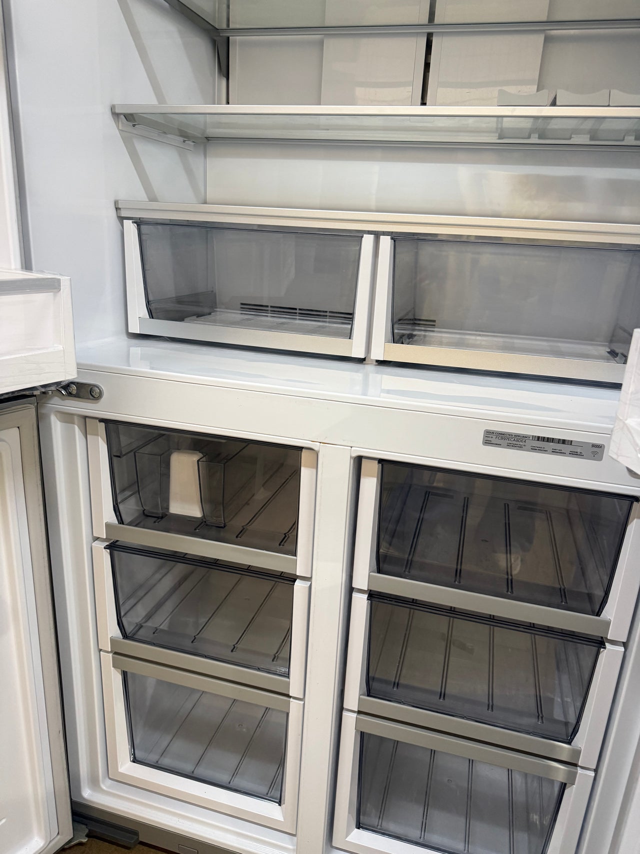 Factory second Fisher & Paykel 538L Fridge Freezer – RF605QNUVX1 - Second Hand Appliances Geebung