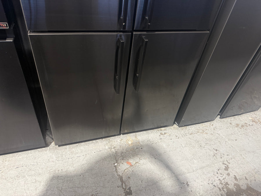 Factory second Fisher & Paykel 538L Series 7 Quad Door Refrigerator with Ice & Water – Black Stainless Steel (RF605QDUVB2) - Second Hand Appliances Geebung