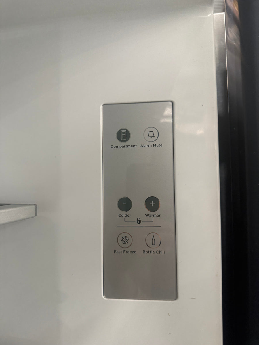 Factory second Fisher & Paykel 538L Series 7 Quad Door Refrigerator with Ice & Water – Black Stainless Steel (RF605QDUVB2) - Second Hand Appliances Geebung