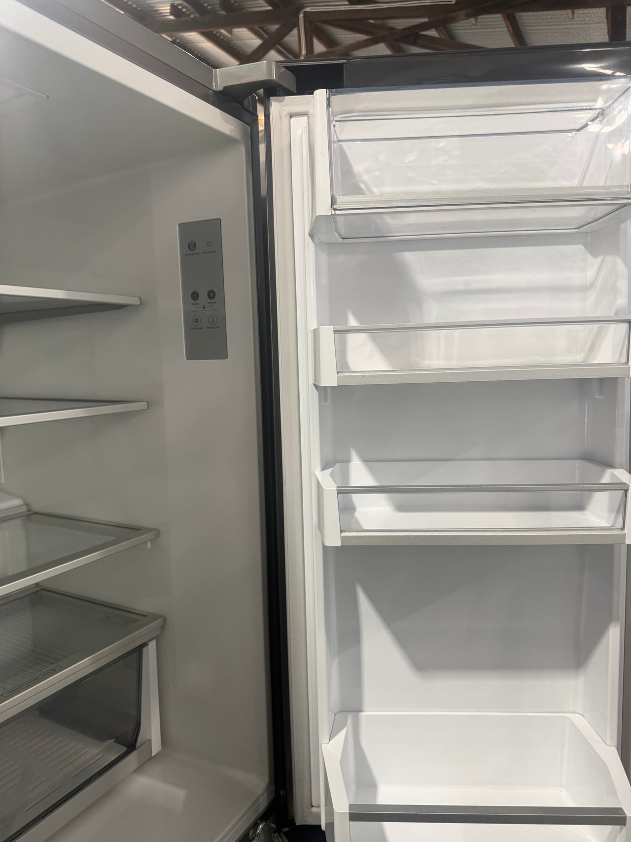 Factory second Fisher & Paykel 538L Series 7 Quad Door Refrigerator with Ice & Water – Black Stainless Steel (RF605QDUVB2) - Second Hand Appliances Geebung