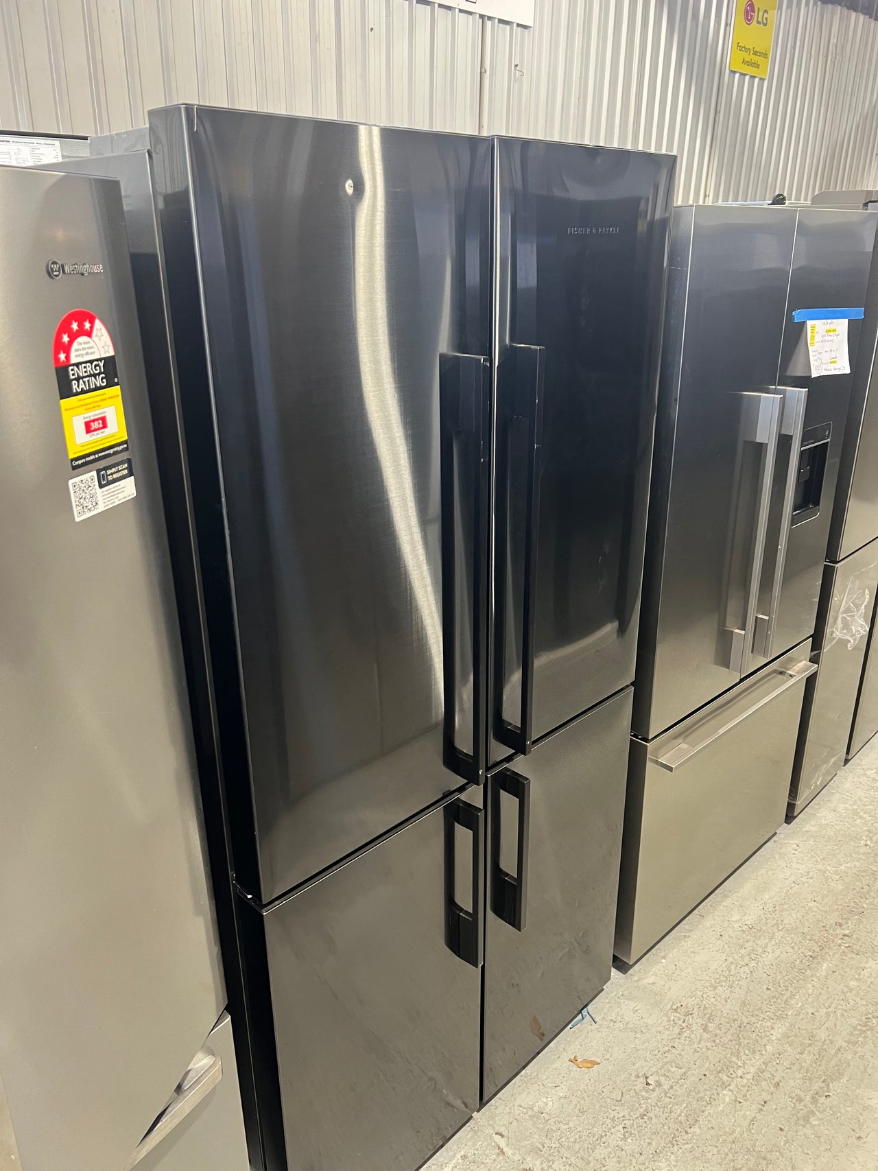 Factory second Fisher & Paykel 538l French Door Fridge  Model: RF605QDVB1 - Second Hand Appliances Geebung