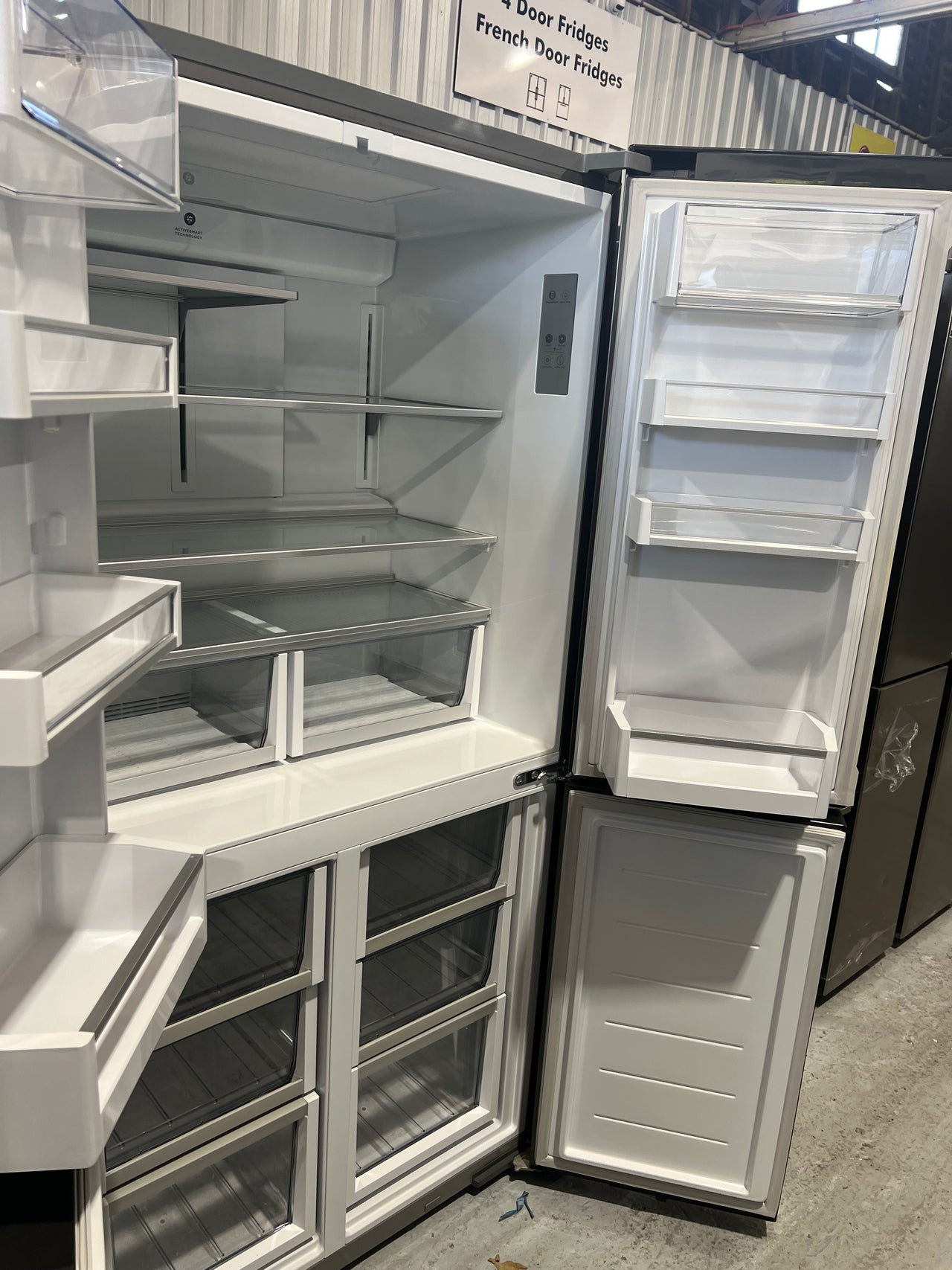 Factory second Fisher & Paykel 538l French Door Fridge  Model: RF605QDVB1 - Second Hand Appliances Geebung