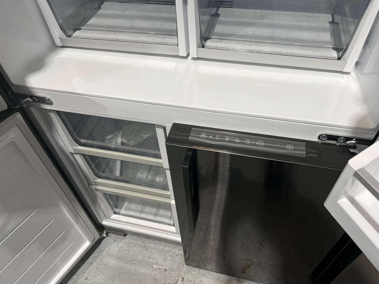 Factory second Fisher & Paykel 538l French Door Fridge  Model: RF605QDVB1 - Second Hand Appliances Geebung