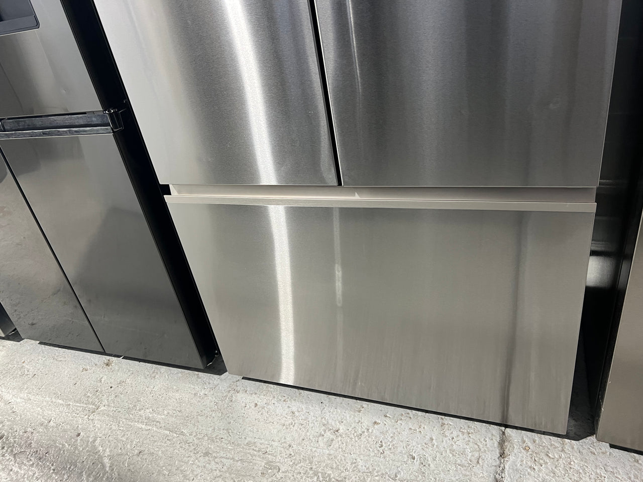 Factory second Fisher & Paykel 569L Freestanding French Door Fridge Model: RF610ANUX5 - Second Hand Appliances Geebung