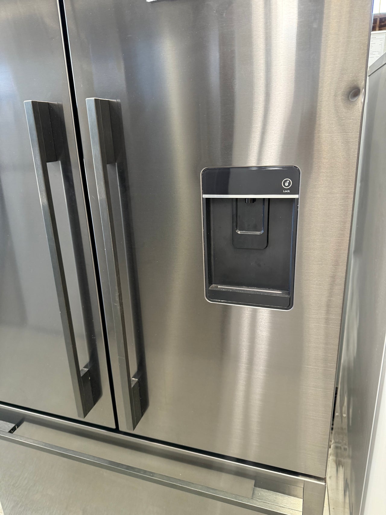 Factory second Fisher&Paykel 569L French Door Fridge Model: RF610ADUB5 - Second Hand Appliances Geebung