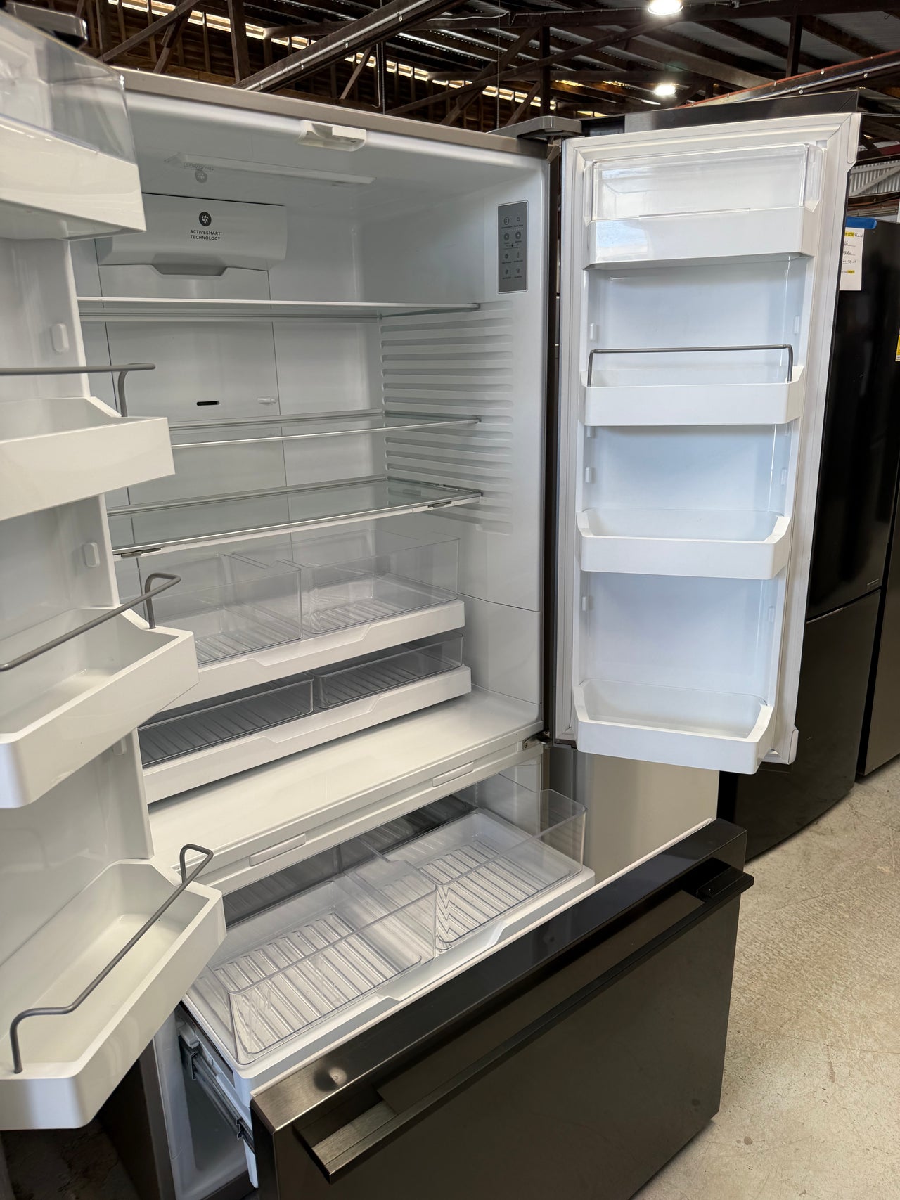 Factory second Fisher&Paykel 569L French Door Fridge Model: RF610ADUB5 - Second Hand Appliances Geebung