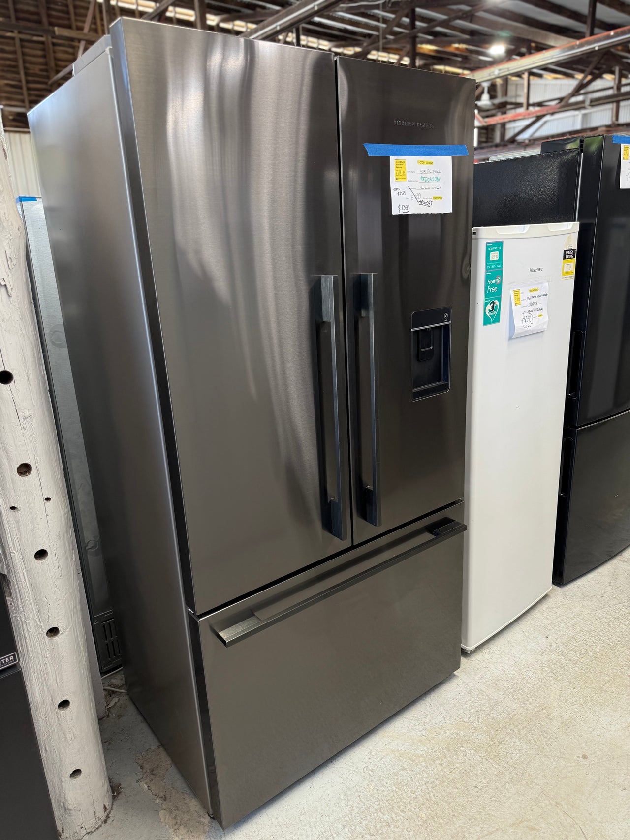 Factory second Fisher&Paykel 569L French Door Fridge Model: RF610ADUB5 - Second Hand Appliances Geebung