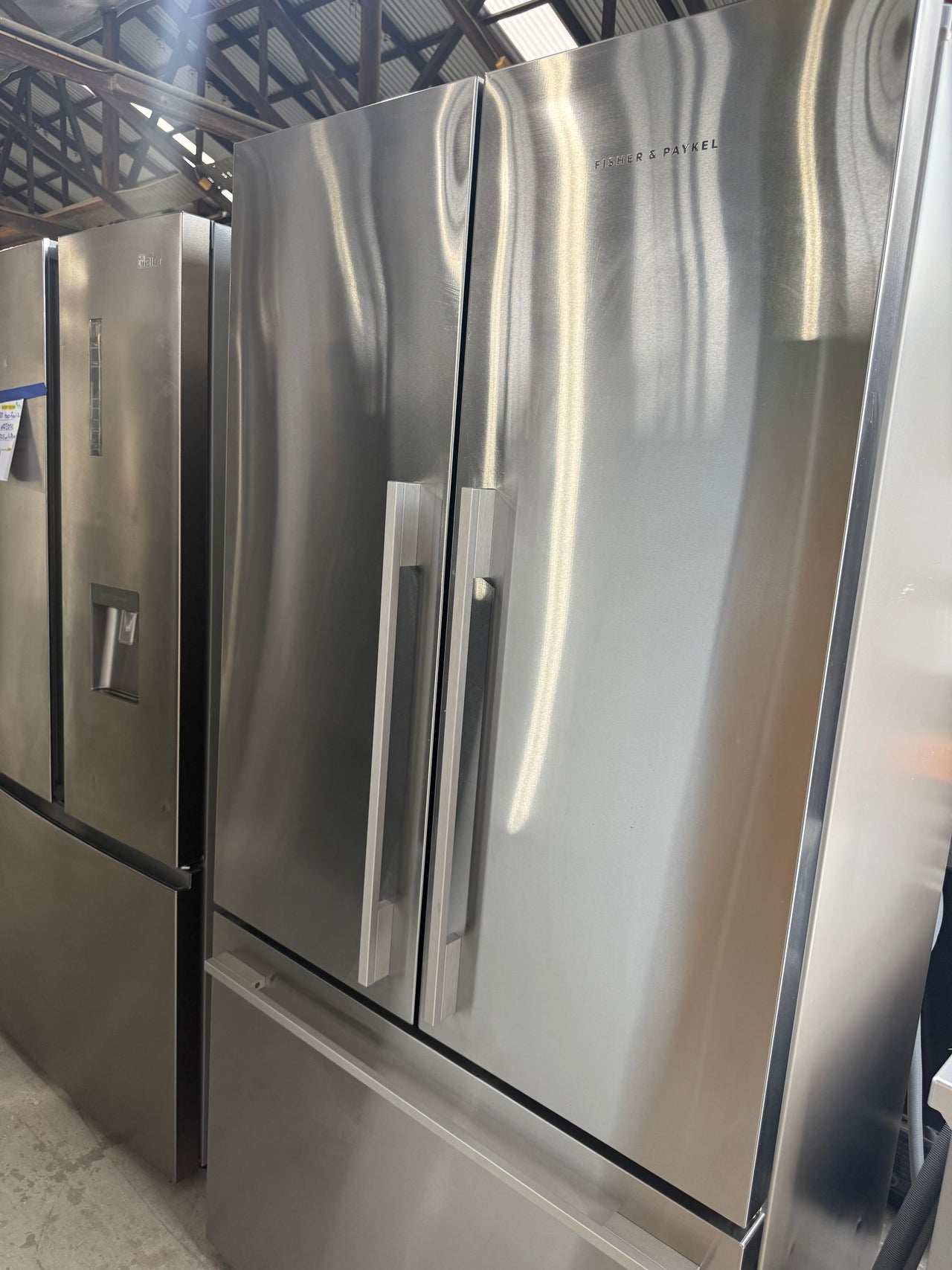 Factory second Fisher&Paykel 569l French Door Fridge – RF610ADX5 - Second Hand Appliances Geebung