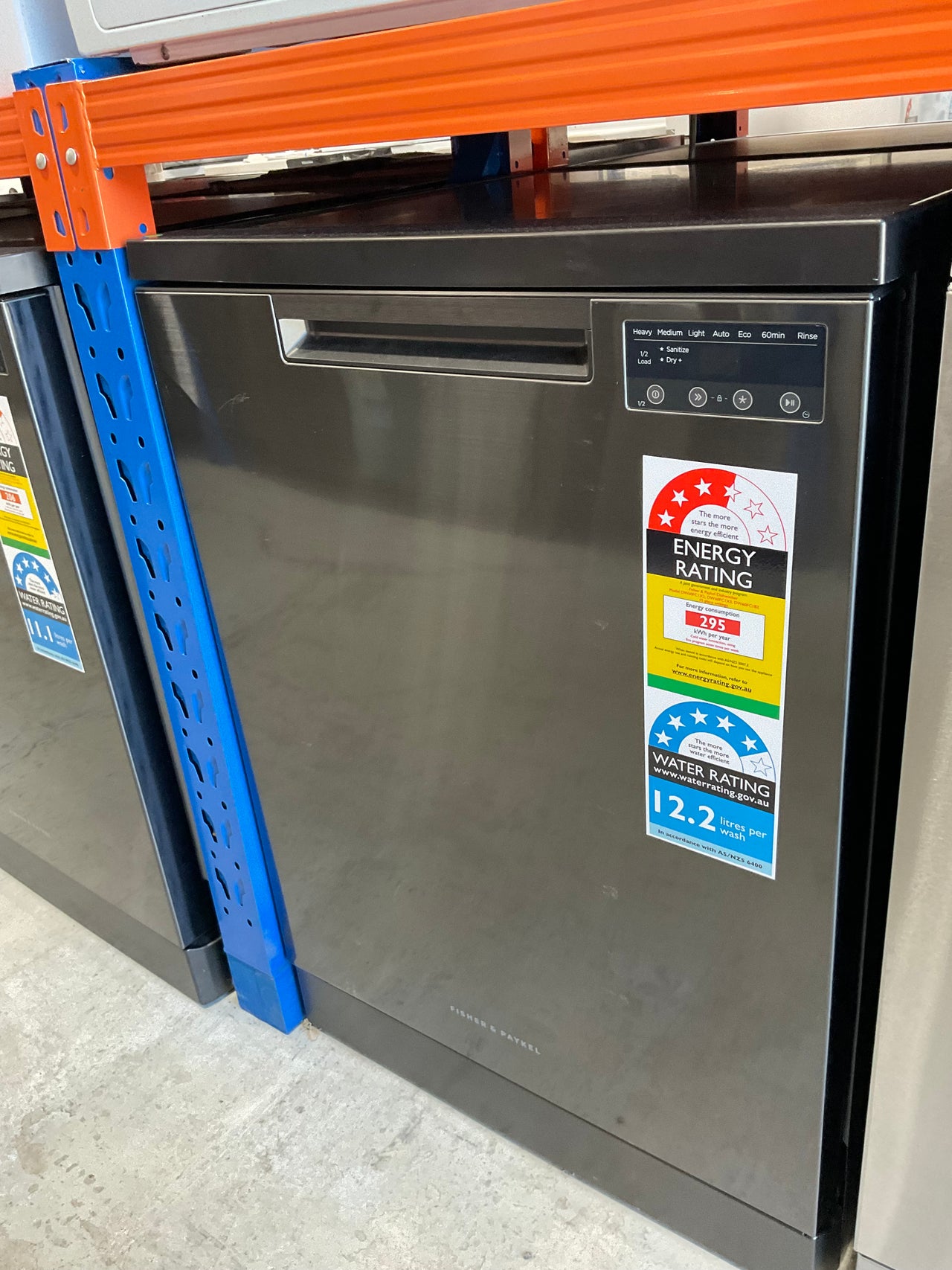 Transportation damaged Fisher & Paykel 60 cm Freestanding Dishwasher – DW60FC1B2 (Black Stainless Steel) - Second Hand Appliances Geebung