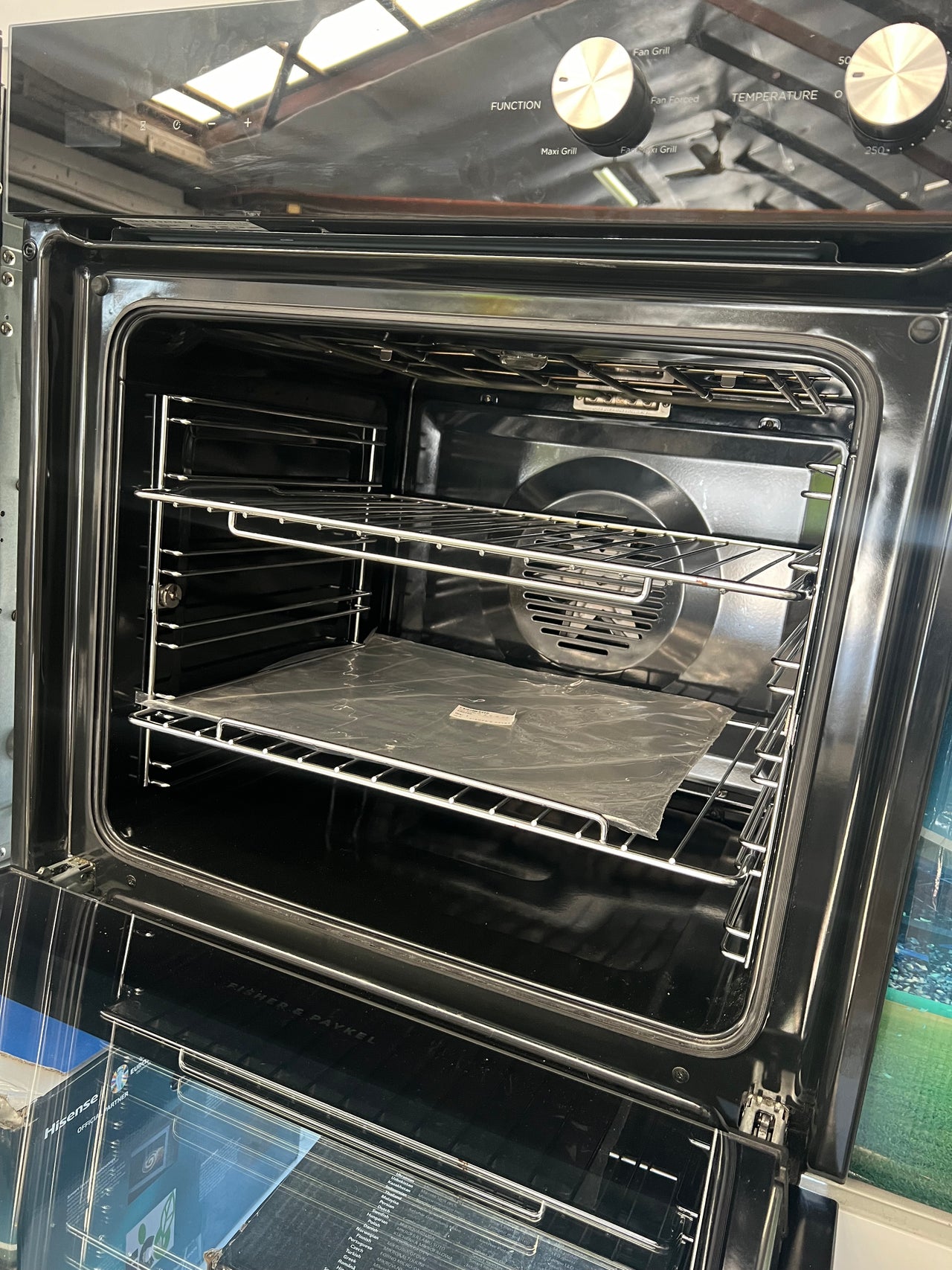 Factory second Fisher & Paykel 60cm Built-In Oven OB60SC5LB1 - Second Hand Appliances Geebung