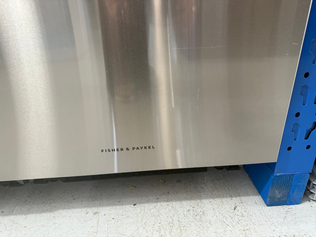 Factory second Fisher & Paykel 60cm Built-Under Dishwasher – DW60UNT4X2 - Second Hand Appliances Geebung