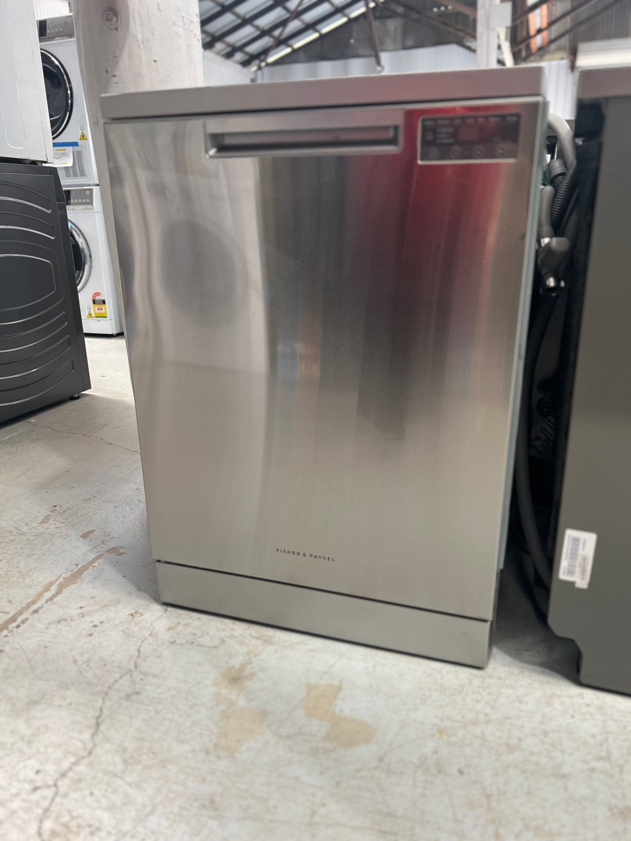 Factory second Fisher Paykel 60cm Freestanding Stainless Steel Sanitise Series 7 Dishwasher DW60FC4X2 - Second Hand Appliances Geebung