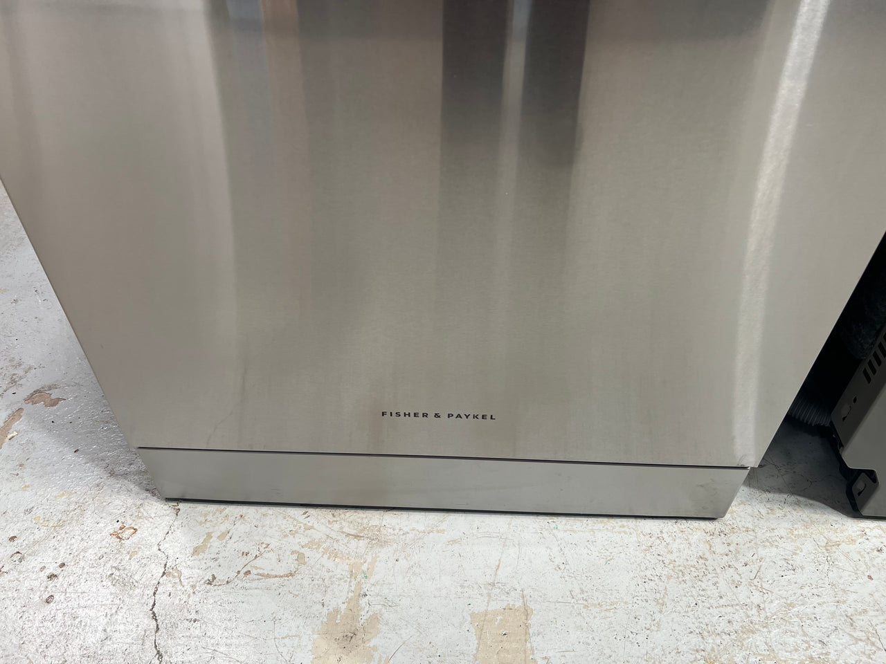 Factory second Fisher Paykel 60cm Freestanding Stainless Steel Sanitise Series 7 Dishwasher DW60FC4X2 - Second Hand Appliances Geebung