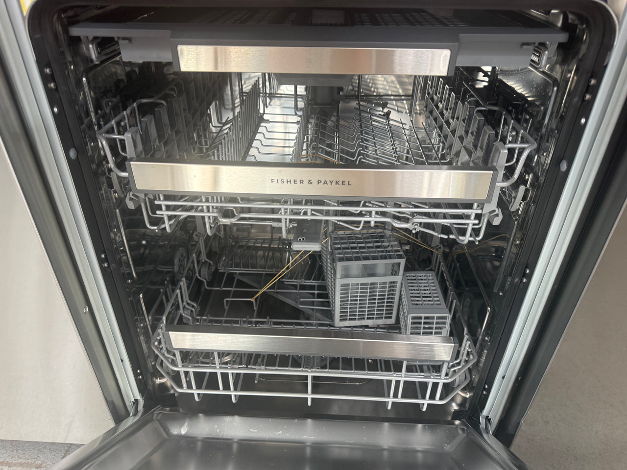 Factory second Fisher & Paykel 60cm Fully Integrated Dishwasher DW60U4I2 (NAT) - Second Hand Appliances Geebung