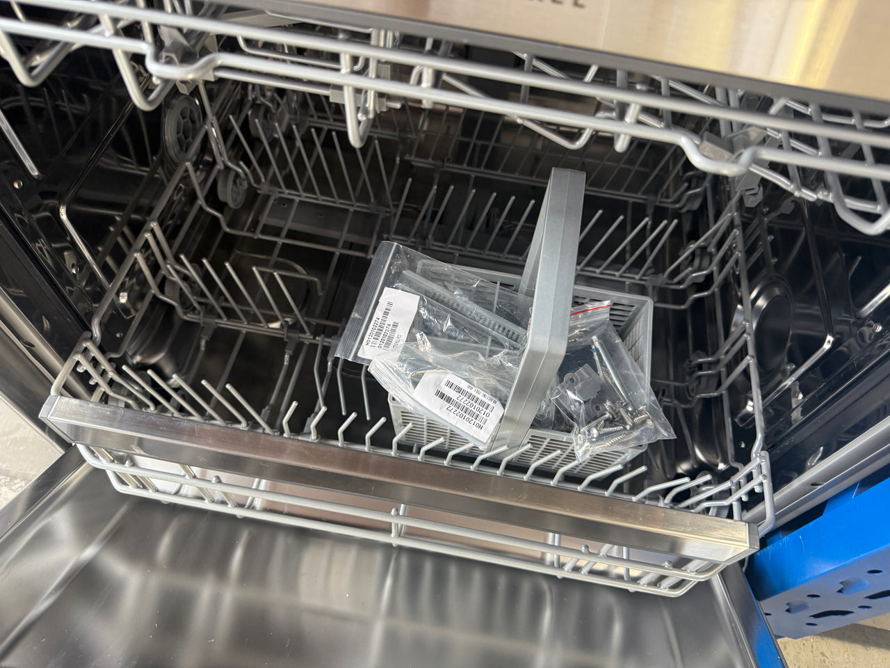 Factory second Fisher & Paykel 60cm Fully Integrated Dishwasher DW60U4I2 - Second Hand Appliances Geebung