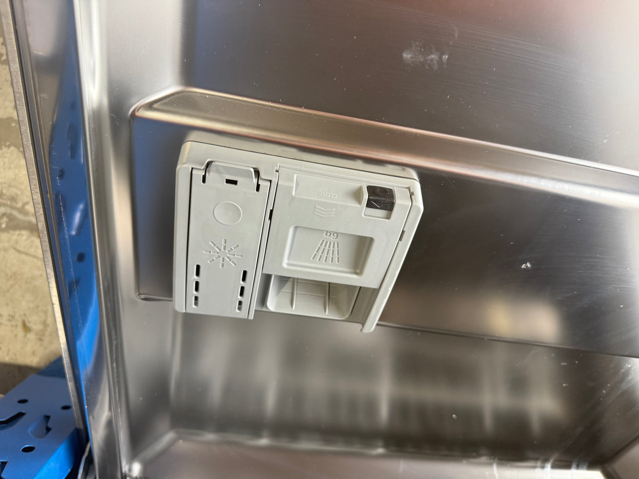 Factory second Fisher & Paykel 60cm Fully Integrated Dishwasher DW60U4I2 - Second Hand Appliances Geebung