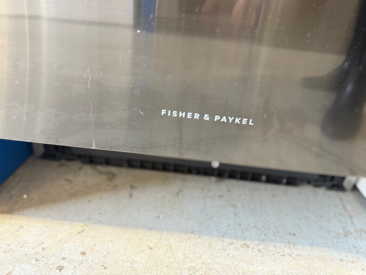 Factory second Fisher & Paykel 60cm Series 9 Tall Built-Under Dishwasher – Black Stainless Steel  DW60UNT4B2 - Second Hand Appliances Geebung