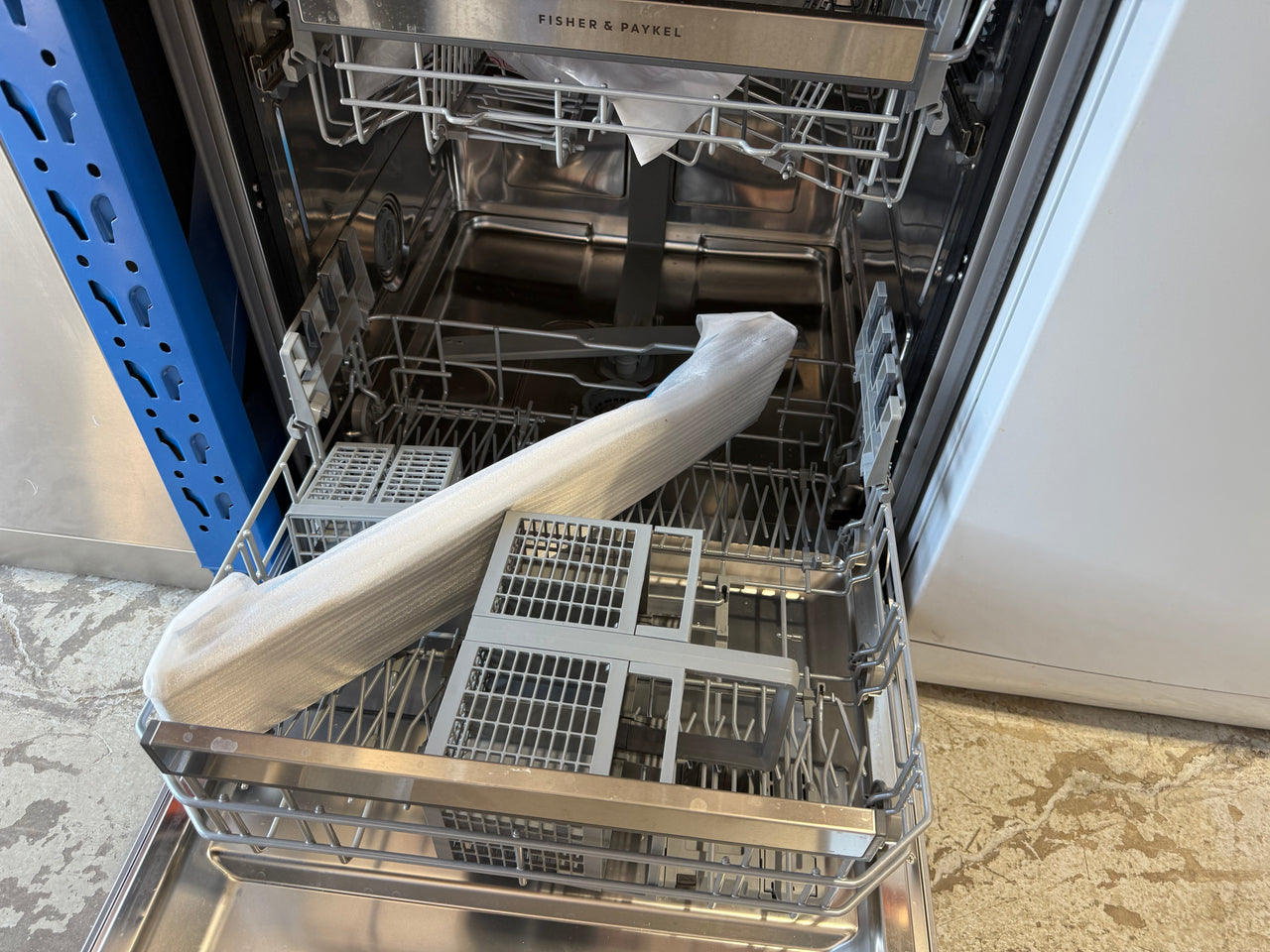 Factory second Fisher & Paykel 60cm Series 9 Tall Built-Under Dishwasher – Black Stainless Steel  DW60UNT4B2 - Second Hand Appliances Geebung