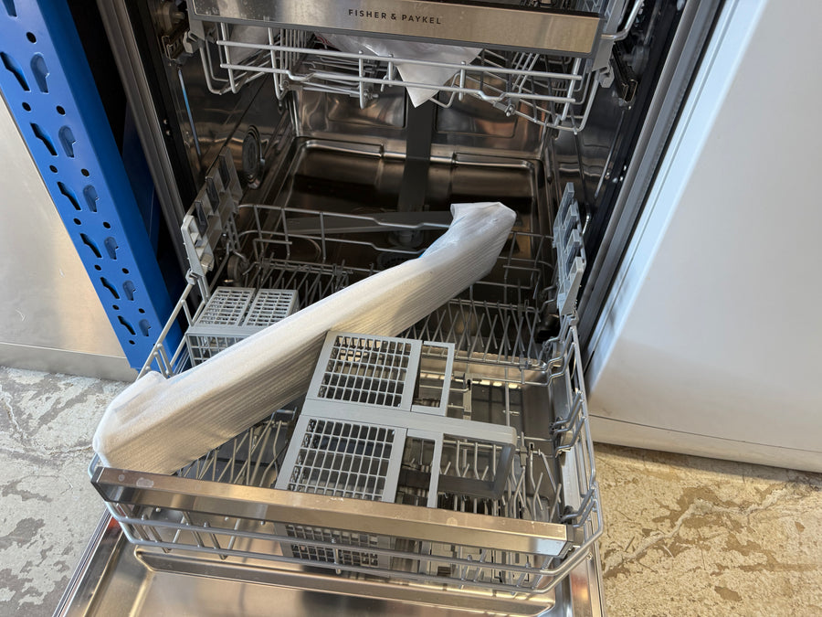 Factory second Fisher & Paykel 60cm Series 9 Tall Built-Under Dishwasher – Black Stainless Steel  DW60UNT4B2 - Second Hand Appliances Geebung
