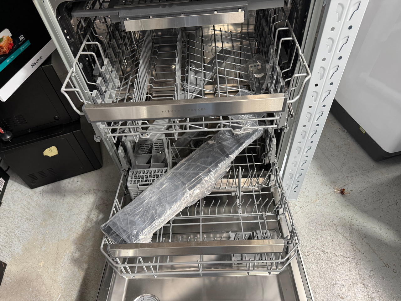 Factory second Fisher & Paykel 60cm Series 9 Tall Built-Under Dishwasher – Black Stainless Steel  DW60UNT4B2 - Second Hand Appliances Geebung