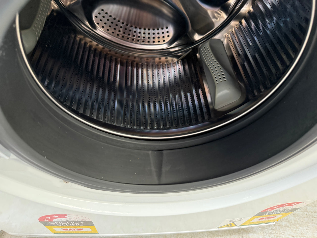 Factory second Fisher &Paykel 8.5kg/5kg Washer Dryer Combo Model: WD8560F1 - Second Hand Appliances Geebung